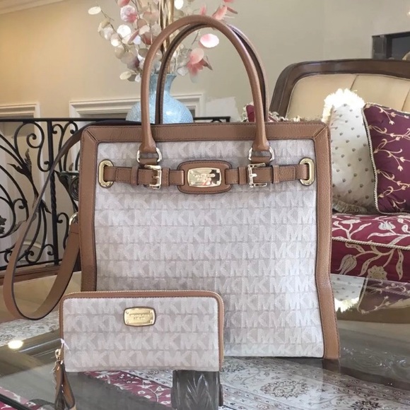 Michael Kors Handbags - NWT